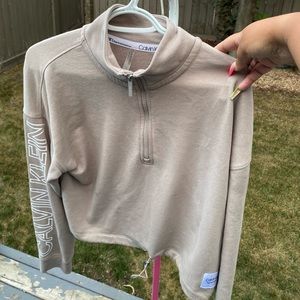 Size L Calvin Klein cropped sweater